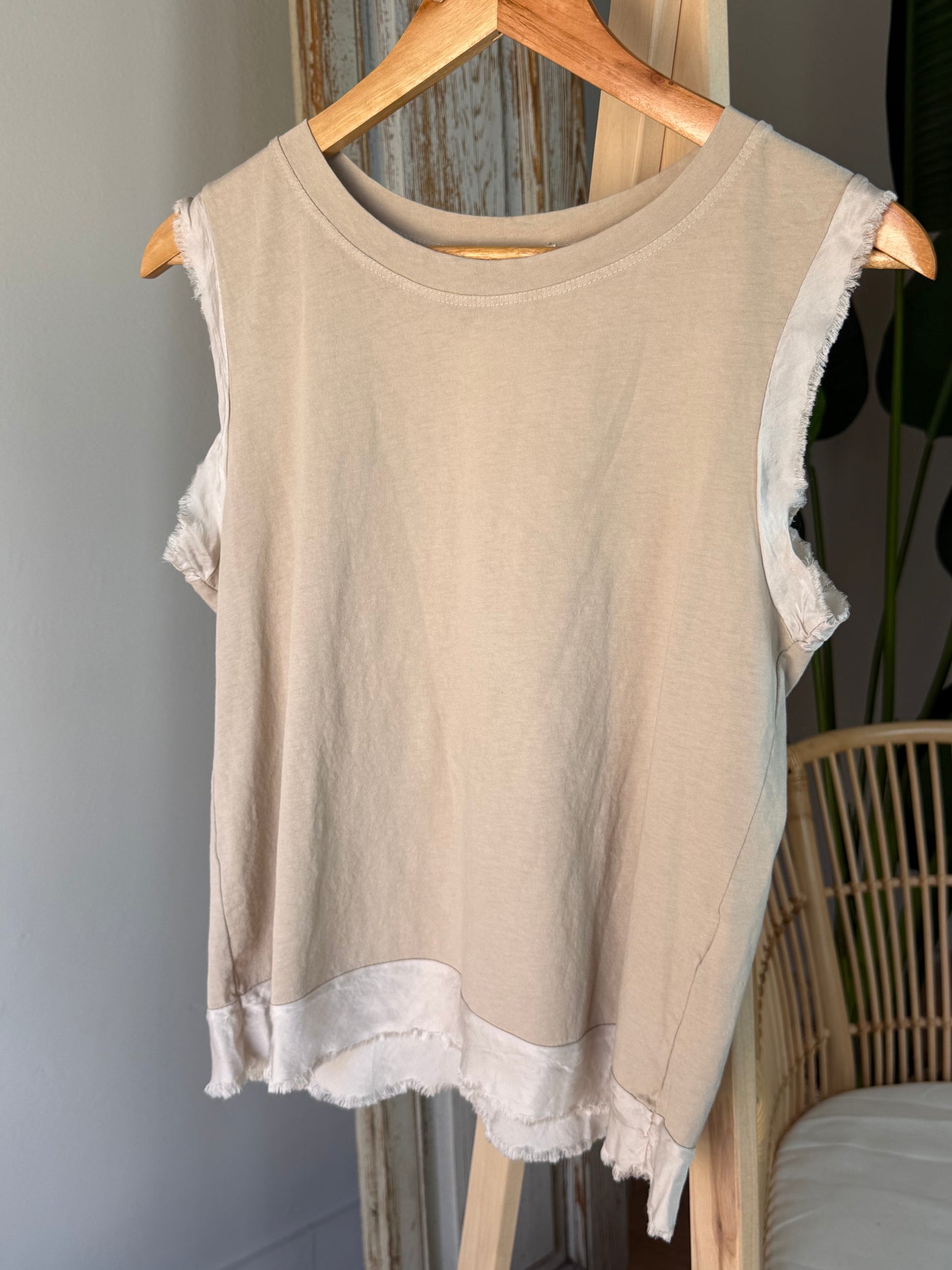 Camiseta Lora