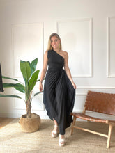 Cargar imagen en el visor de la galería, Vestido Claxton Negro
